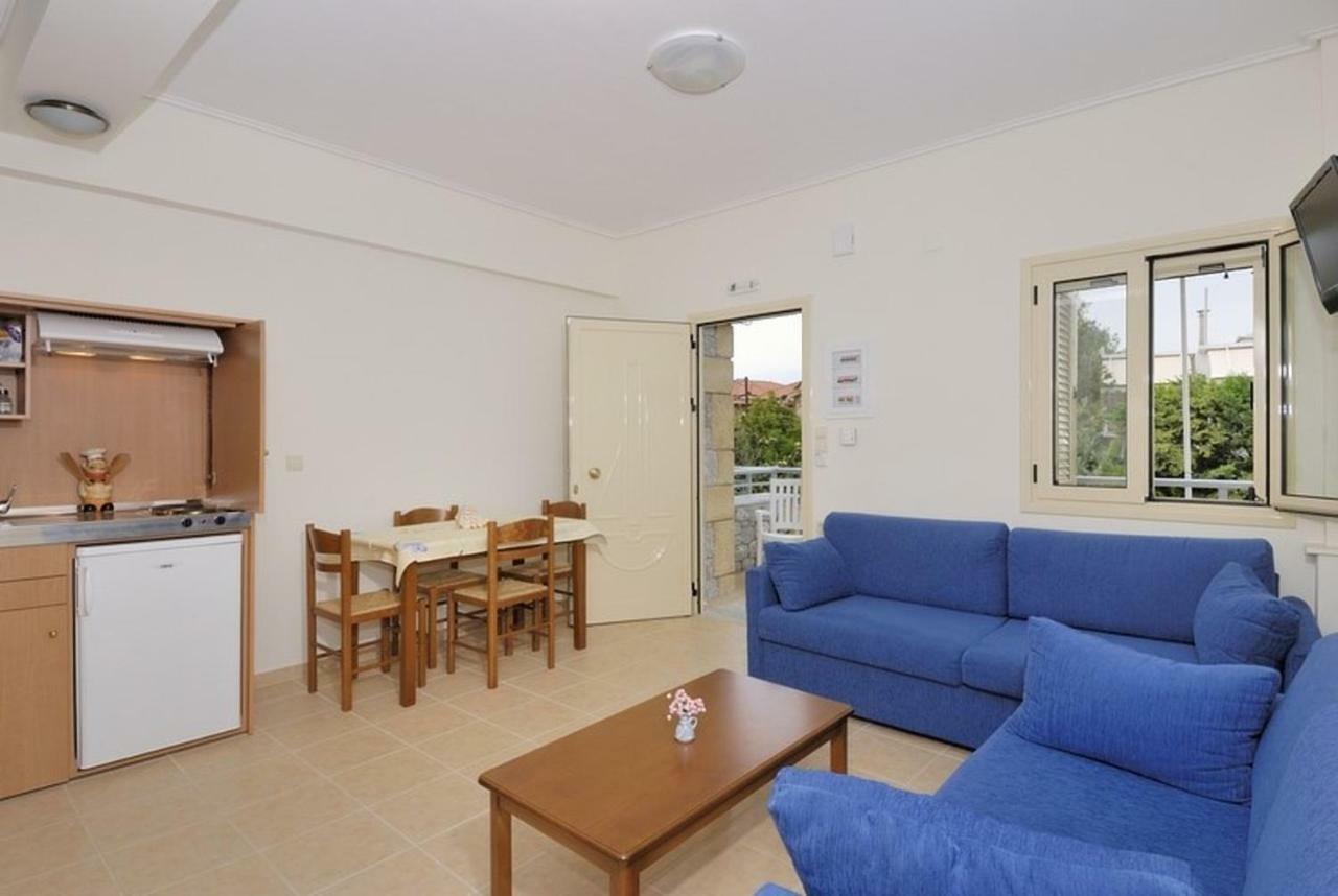 Manoleas Villas - Apartment 2 Stoúpa Dış mekan fotoğraf